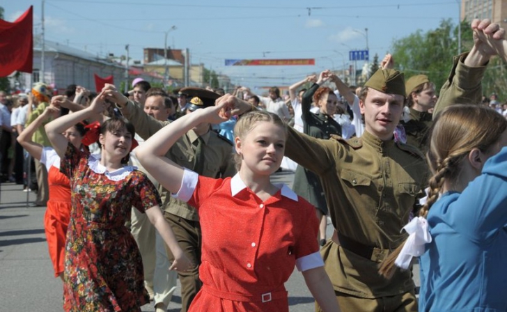 Куряне станцуют «Вальс Победы» Куряне станцуют «Вальс Победы»