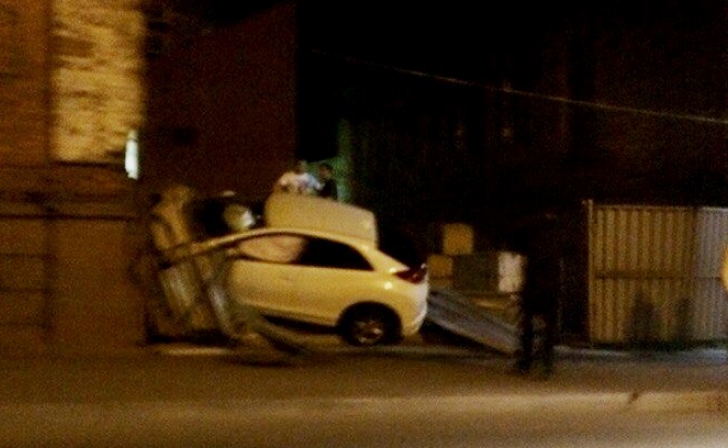 В Курске «Honda Civic» врезалась в здание В Курске «Honda Civic» врезалась в здание