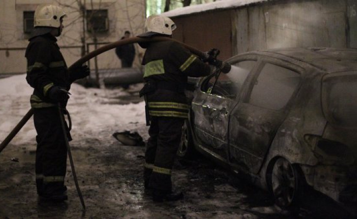 В Курской области сгорел автомобиль В Курской области сгорел автомобиль