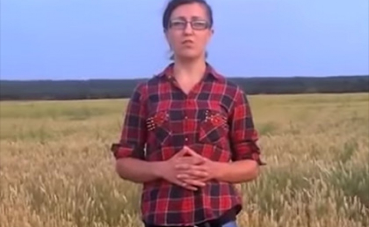 Курянку, пообещавшую сжечь свой урожай, назвали аферисткой Курянку, пообещавшую сжечь свой урожай, назвали аферисткой
