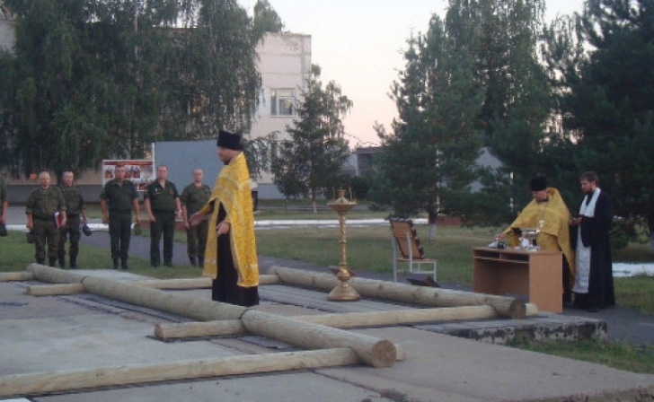 В поселке им. Маршала Жукова Курской области заложили основание воинского храма В поселке им. Маршала Жукова Курской области заложили основание воинского храма
