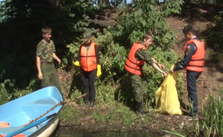 В Курске убрались на берегах руки Тускарь В Курске убрались на берегах руки Тускарь