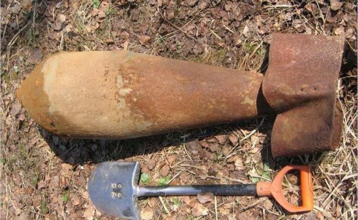 В Курской области нашли и уничтожили авиабомбу весом 10 кг В Курской области нашли и уничтожили авиабомбу весом 10 кг