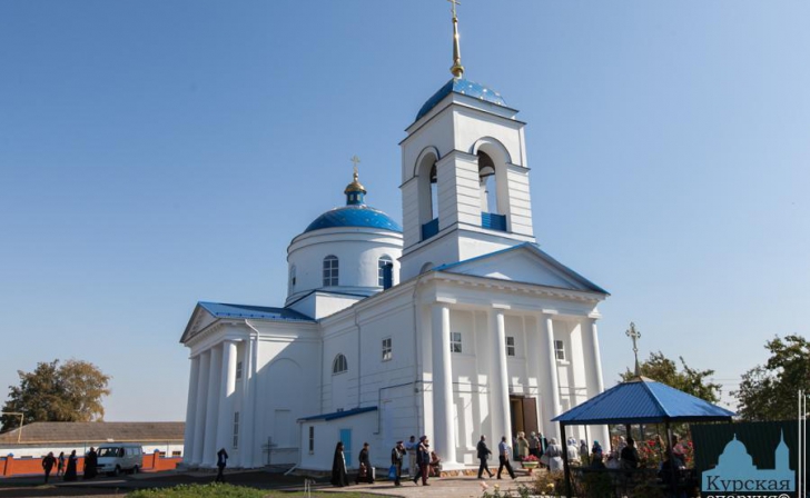 В Курской области освятили Христорождественский храм В Курской области освятили Христорождественский храм