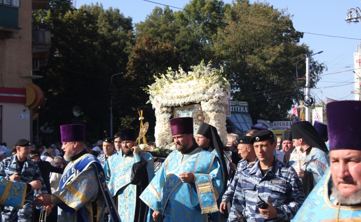В Курской области завершился крестный ход с Курской-Коренной иконой Божией Матери «Знамение» В Курской области завершился крестный ход с Курской-Коренной иконой Божией Матери «Знамение»