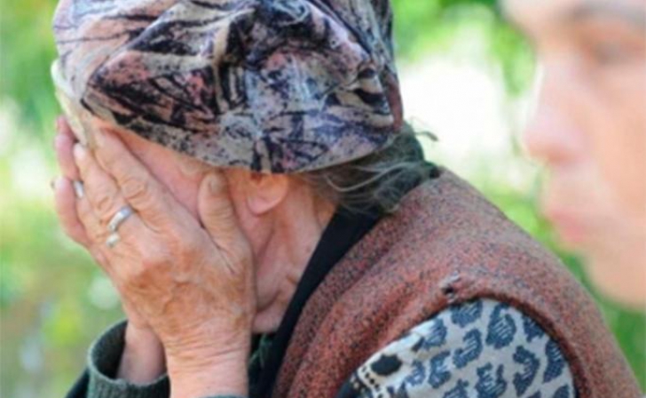 Мошенник обокрал 87-летнюю курянку на 20 тысяч рублей Мошенник обокрал 87-летнюю курянку на 20 тысяч рублей