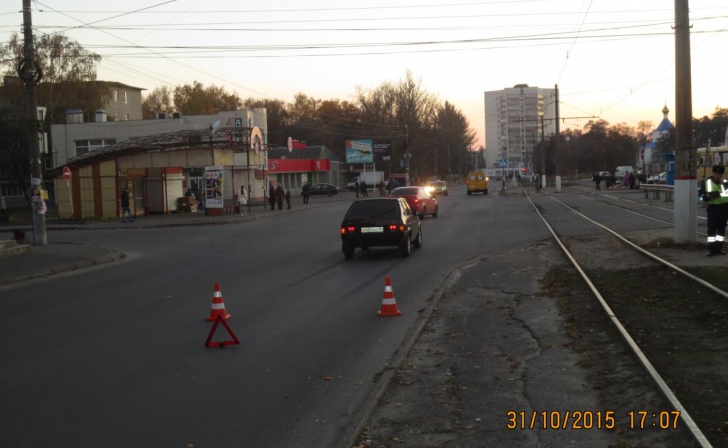 В Курске под колесами «девятки» оказался 8-летний мальчик В Курске под колесами «девятки» оказался 8-летний мальчик