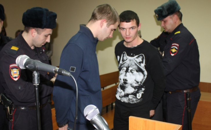 Курянам, которые угрожали «застрелить» незнакомца из мобильного телефона, дали реальный срок Курянам, которые угрожали «застрелить» незнакомца из мобильного телефона, дали реальный срок