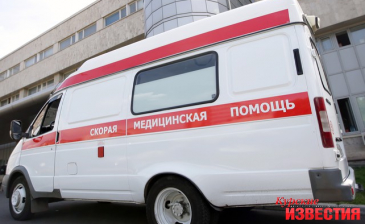 Двигаясь задним ходом, курянин сбил пенсионерку Двигаясь задним ходом, курянин сбил пенсионерку