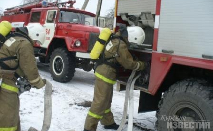 Курянин отравился угарным газом во время пожара в доме Курянин отравился угарным газом во время пожара в доме