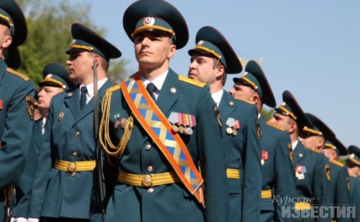 9 мая курские спасатели примут участие в торжественном параде 9 мая курские спасатели примут участие в торжественном параде