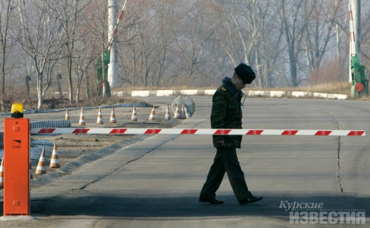 Курские пограничники задержали украинца, которому запрещён въезд в Россию Курские пограничники задержали украинца, которому запрещён въезд в Россию