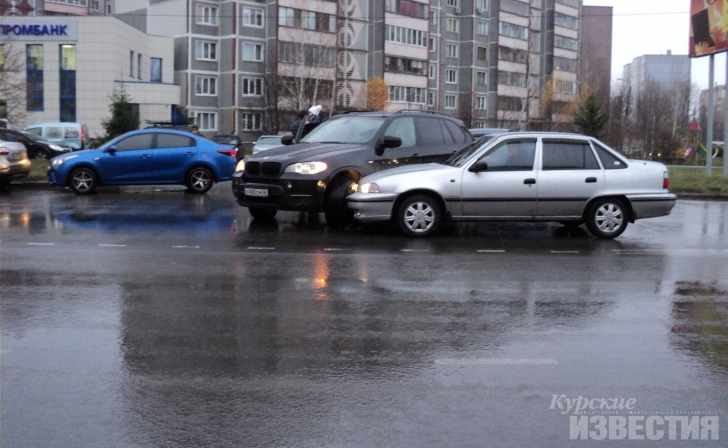 В Курске в ДТП попали две автоледи В Курске в ДТП попали две автоледи