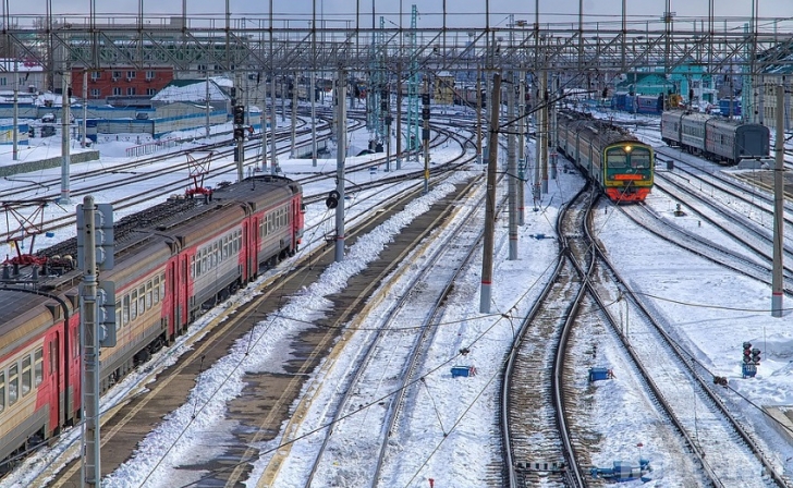 На праздники 23 февраля и 8 марта назначены дополнительные поезда из Москвы в Курск и Льгов и обратно На праздники 23 февраля и 8 марта назначены дополнительные поезда из Москвы в Курск и Льгов и обратно