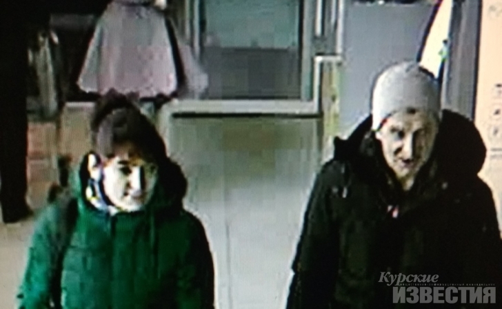 В Курске ищут подозреваемых в краже кошелька В Курске ищут подозреваемых в краже кошелька