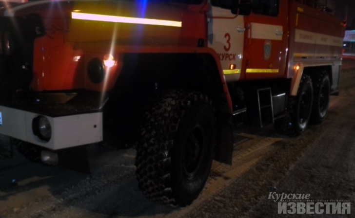 В центре Курска горел магазин канцтоваров В центре Курска горел магазин канцтоваров
