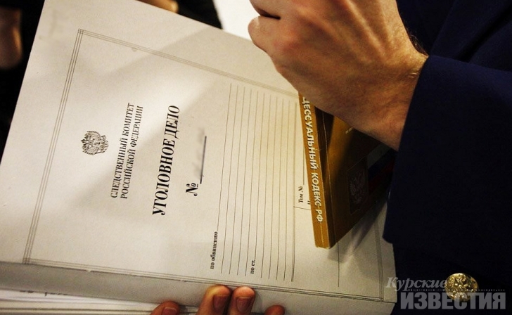 Курянина подозревают в изнасиловании 12-летней племянницы Курянина подозревают в изнасиловании 12-летней племянницы