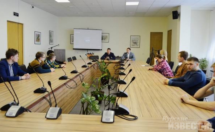С курянами встретился Чемпион мира по гиревому спорту С курянами встретился Чемпион мира по гиревому спорту