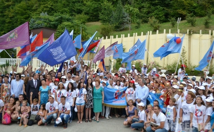 Куряне отправятся в лагерь «Славянское содружество» Куряне отправятся в лагерь «Славянское содружество»