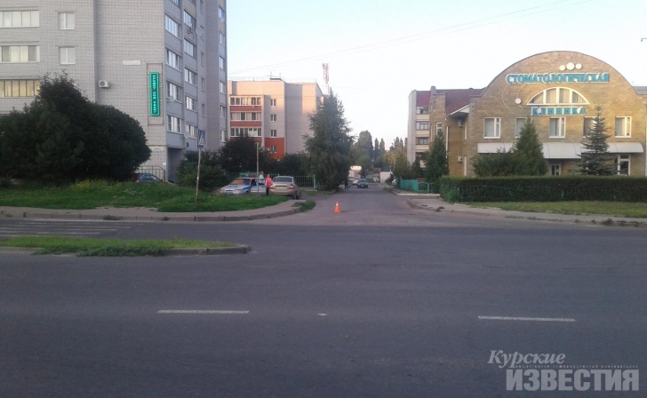 В Курске автомобилист сбил школьницу и скрылся В Курске автомобилист сбил школьницу и скрылся