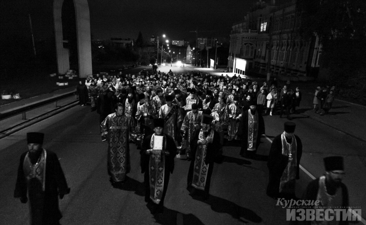 Сегодня в Курске пройдёт ночной крестный ход Сегодня в Курске пройдёт ночной крестный ход