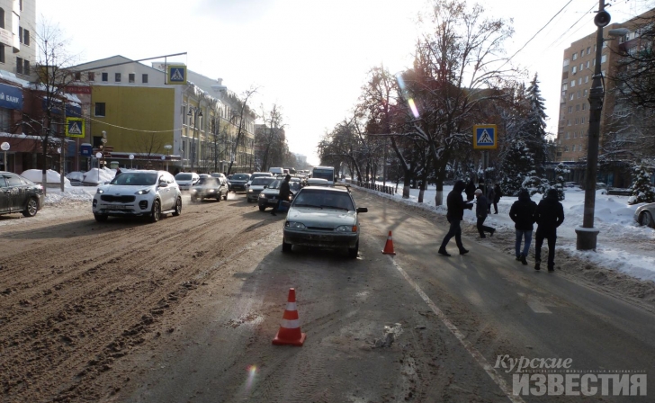 Курянку сбили на переходе на Ленина Курянку сбили на переходе на Ленина