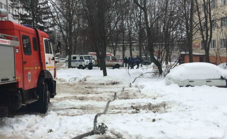 Курская область. В Железногорске при пожаре спасли 10 человек Курская область. В Железногорске при пожаре спасли 10 человек