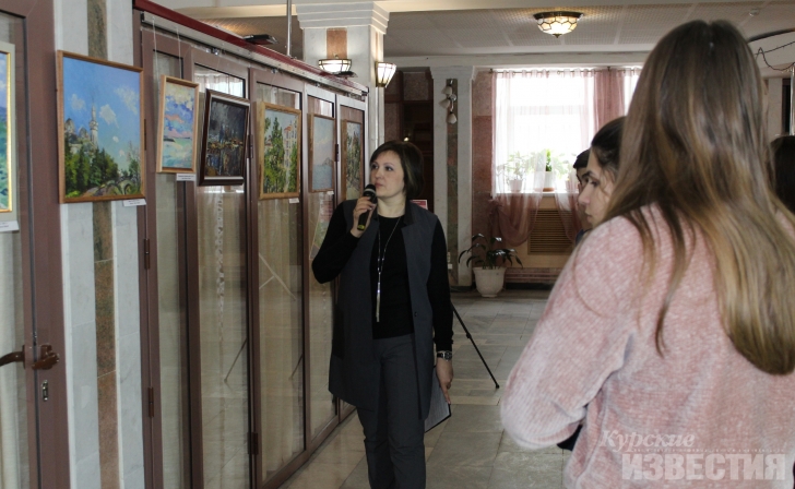 Курск. В «Звёздном» открылась выставка живописи Веры Мазаевой «Крым, Россия – Родина моя» Курск. В «Звёздном» открылась выставка живописи Веры Мазаевой «Крым, Россия – Родина моя»