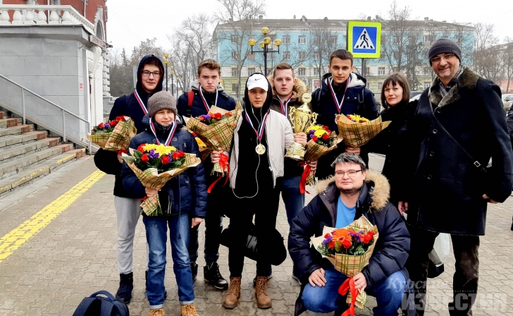 Курские «Куропатки» выиграли турнир по настольному хоккею Курские «Куропатки» выиграли турнир по настольному хоккею