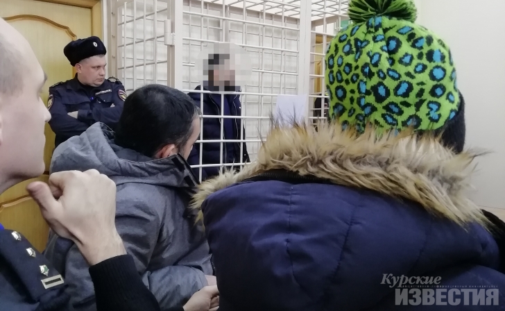 Курск. Уроженец Азербайджана ударил ножом в шею гражданина Нигерии Курск. Уроженец Азербайджана ударил ножом в шею гражданина Нигерии