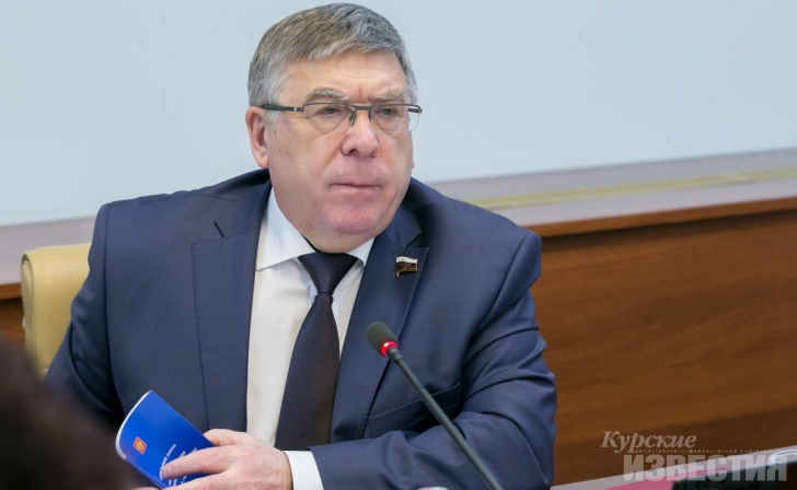 Сенатор от Курской области Валерий Рязанский призвал не гнаться за звёздами по количеству пар обуви Сенатор от Курской области Валерий Рязанский призвал не гнаться за звёздами по количеству пар обуви