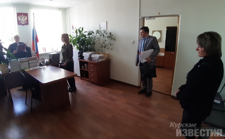 Курянка отсудила у дорожников 186 тыс. рублей за ДТП на скользкой дороге Курянка отсудила у дорожников 186 тыс. рублей за ДТП на скользкой дороге
