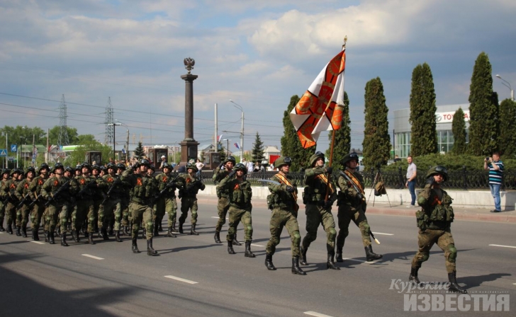 В Курске прошла генеральная репетиция парада Победы (ВИДЕО) В Курске прошла генеральная репетиция парада Победы (ВИДЕО)