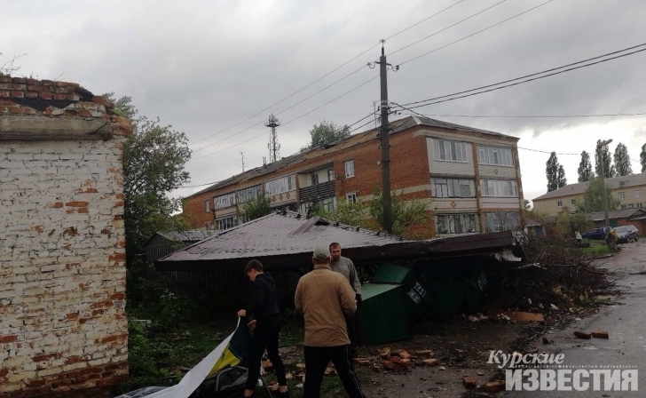 Курская область. Пострадавшим от урагана в Рыльске помогут спонсоры Курская область. Пострадавшим от урагана в Рыльске помогут спонсоры