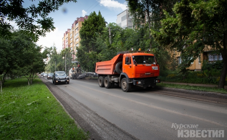 В Курске ремонтируют ул. Косухина и Майский бульвар В Курске ремонтируют ул. Косухина и Майский бульвар