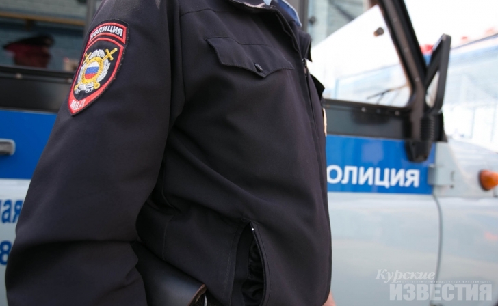 18-летний курянин ударил полицейского кулаком по лицу 18-летний курянин ударил полицейского кулаком по лицу