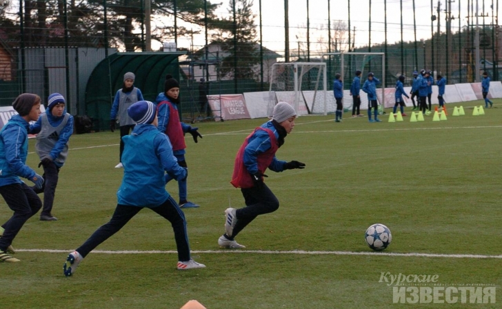 В Курске проверили состояние футбольных площадок В Курске проверили состояние футбольных площадок