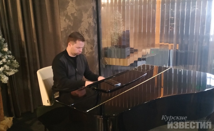 В Курск приехал звезда сериала «Универ» Виталий Гогунский В Курск приехал звезда сериала «Универ» Виталий Гогунский