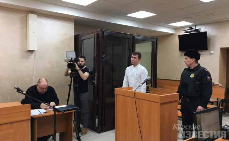За избиение врача «скорой» курянин отправится в колонию-поселение на 1,5 года За избиение врача «скорой» курянин отправится в колонию-поселение на 1,5 года
