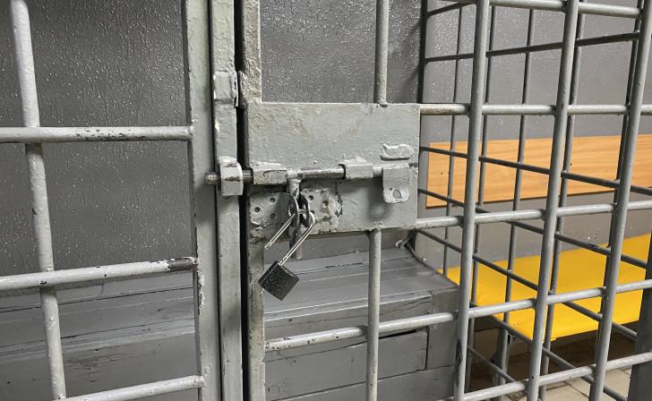 Курянин, арестованный за отказ предъявить вещи для осмотра, вез наркотики Курянин, арестованный за отказ предъявить вещи для осмотра, вез наркотики