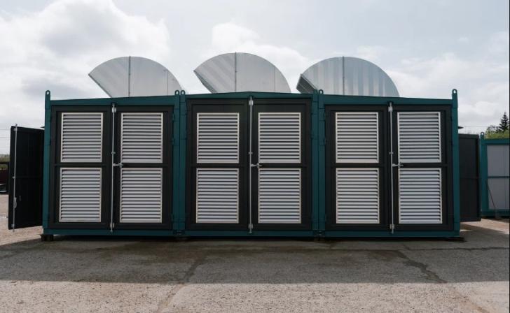 На новый завод по производству вельц-оксида цинка доставили компрессорную станцию На новый завод по производству вельц-оксида цинка доставили компрессорную станцию