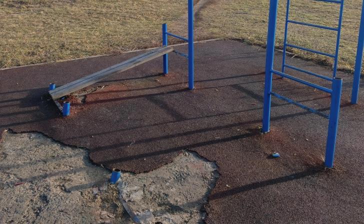 В мэрии Курска прокомментировали ситуацию со спортплощадкой на Серегина В мэрии Курска прокомментировали ситуацию со спортплощадкой на Серегина
