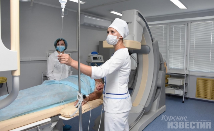 Курские врачи провели операцию на новом ангиографическом комплексе Курские врачи провели операцию на новом ангиографическом комплексе