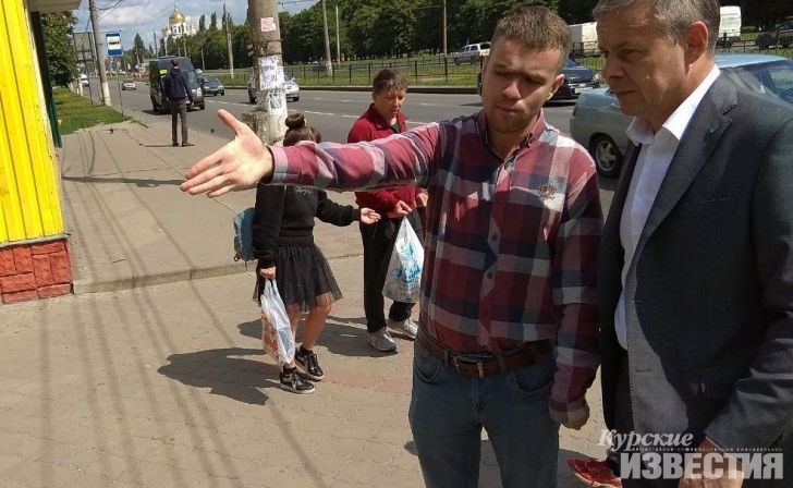 Курск. Активист ОНФ, заставивший мэра Карамышева сделать пандус, раскритиковал выполнение работ Курск. Активист ОНФ, заставивший мэра Карамышева сделать пандус, раскритиковал выполнение работ