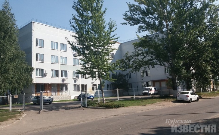 Курск. Чиновники объяснили, почему в поликлинику №8 можно дозвониться только с 82 раза Курск. Чиновники объяснили, почему в поликлинику №8 можно дозвониться только с 82 раза