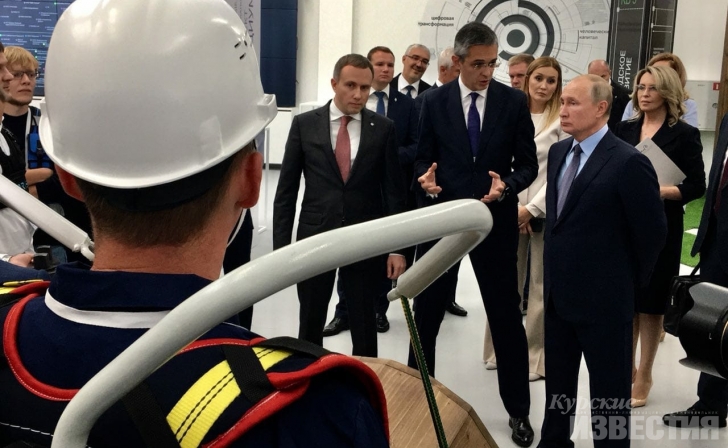 Владимиру Путину показали курские экзоскелеты Владимиру Путину показали курские экзоскелеты