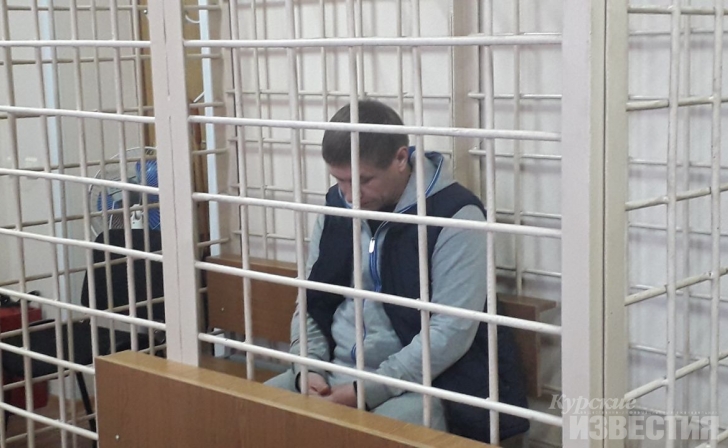 Жителя Кургана обвиняют в похищении со счетов курян почти 6 млн. рублей Жителя Кургана обвиняют в похищении со счетов курян почти 6 млн. рублей
