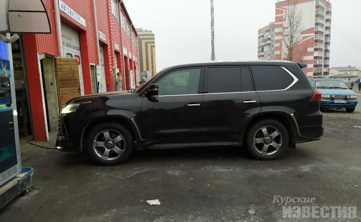 В Курске ищут угнанный Lexus В Курске ищут угнанный Lexus