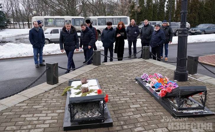 В Курске отреставрируют мемориал памяти павших в ВОВ В Курске отреставрируют мемориал памяти павших в ВОВ