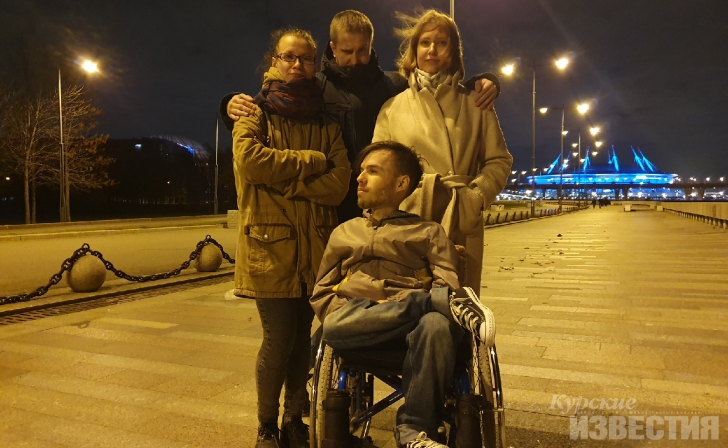 Жизнь после Курска. Колясочник с неизлечимой болезнью начал всё с чистого листа в Питере Жизнь после Курска. Колясочник с неизлечимой болезнью начал всё с чистого листа в Питере